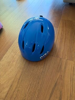 Giro Bright Blue Kids Ski/Snowboard Helmet